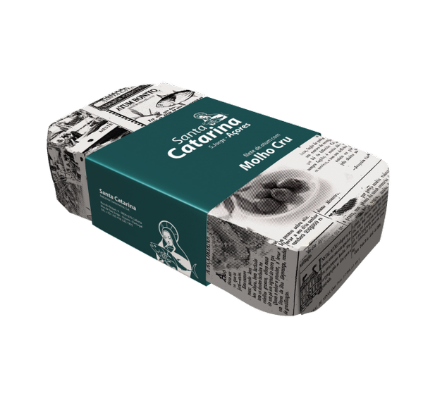 Santa Catarina tuna can with a dark green label label, featuring fillets in molho cru sauce