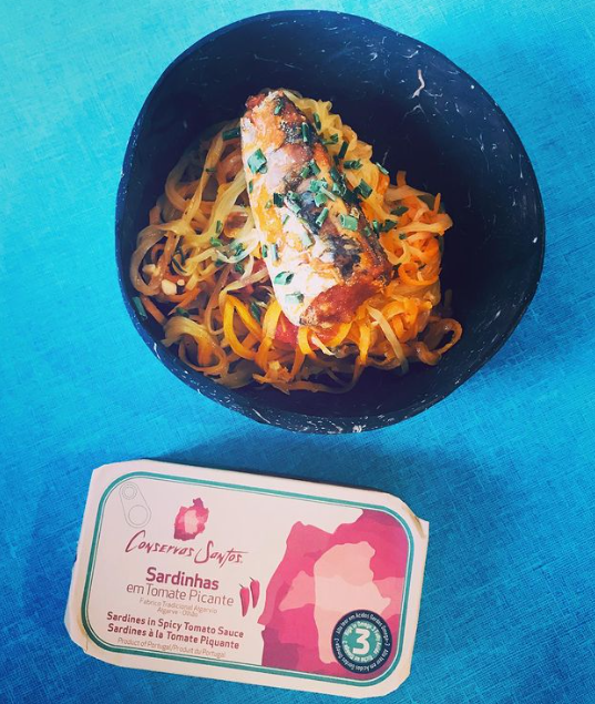 Conservas Santos Sardines in Spicy Tomato Sauce